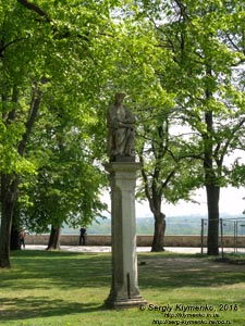 Фото Братиславы (Словакия). Братиславский град (Bratislavský hrad). В парке.