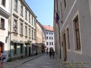 Фото Братиславы (Словакия). Улицами Старого города (Staré Mesto). На улице Klariská.