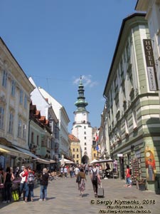 Фото Братиславы (Словакия). Улицами Старого города (Staré Mesto). На улице Михалськая (Michalská).