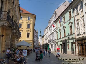Фото Братиславы (Словакия). Старый город (Staré Mesto). На улице Ventúrska.