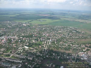 Фото с борта самолёта. В небе над пгт. Макаров (Киевская область).
