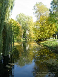 Белая Церковь, Александрийский парк. Фото. Осенняя сказка: пруд «Серебряный серпантин», вид с «Турецкого мостика».