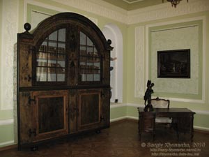 Батурин. Фото. Дворец Кирилла Разумовского. Второй этаж. Интерьер.