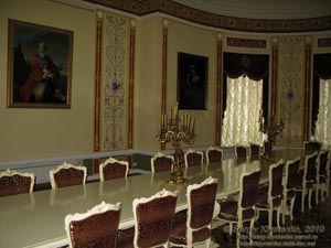 Батурин. Фото. Дворец Кирилла Разумовского. Второй этаж. Античный зал.