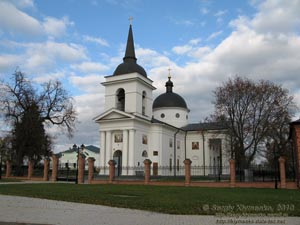 Батурин. Фото. Воскресенская церковь.