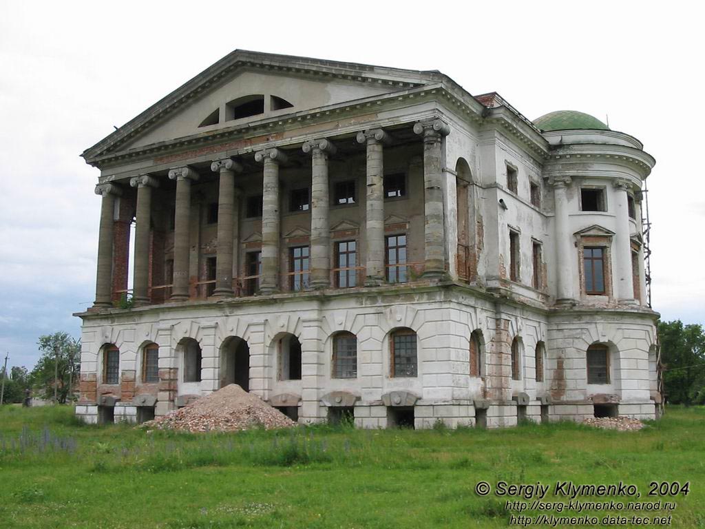 Батурин. Дворец Кирилла Разумовского.