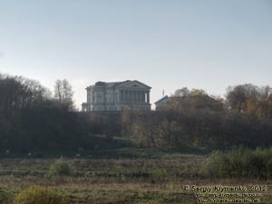 Батурин. Фото. Вид на дворцовый комплекс Кирилла Разумовского с автодороги E101.