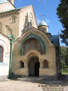 Село Пархомовка. Фото. Церковь Покрова Пресвятой Богородицы. Часовня-усыпальница, примыкающая к храму.