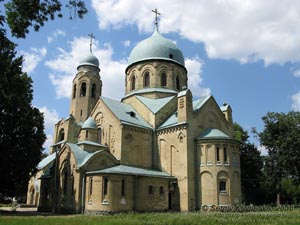 Село Пархомовка. Фото. Храм Покрова Пресвятой Богородицы. Вид с востока.