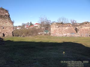 Подолье, Тернопольская область. Бучач. Фото. Замок (XIV век). Вид изнутри.