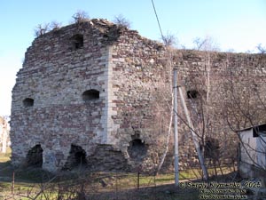Подолье, Тернопольская область. Бучач. Фото. Замок (XIV век). Вид снаружи.