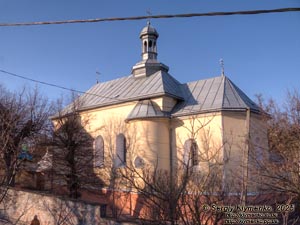 Подолье, Тернопольская область. Бучач. Фото. Церковь Святого Николая (Николаевская церковь) - памятник архитектуры 1610 года с колокольней XIX века.