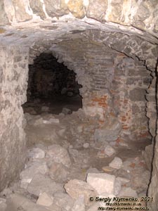Хмельницкая область. Село Пановцы Каменец-Подольского района. Фото. Подземелья Панивецкого замка (48°37'23"N, 26°36'54"E).