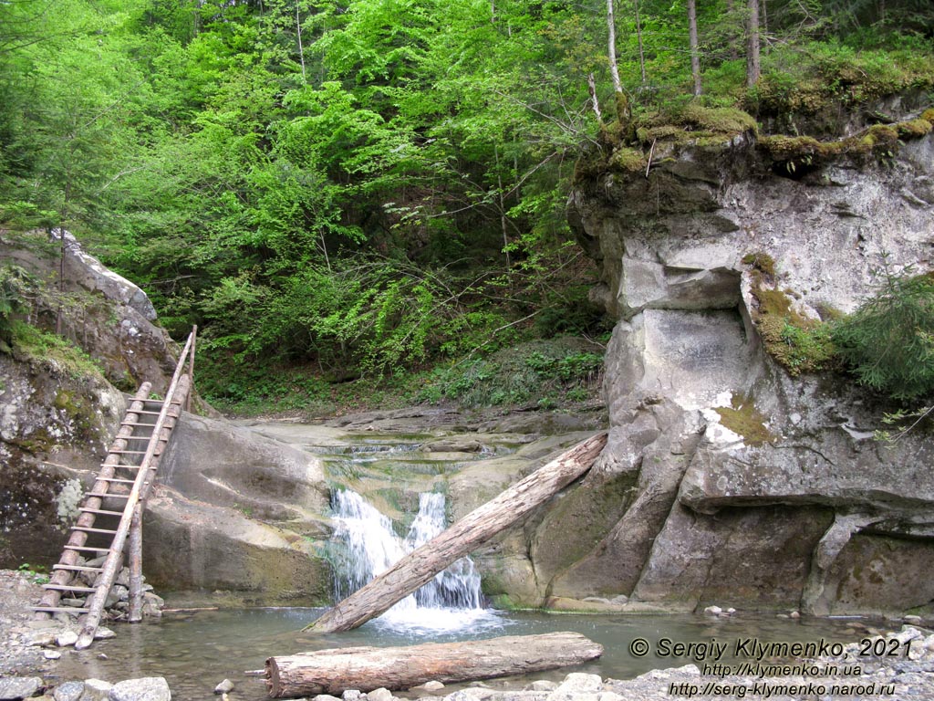 Черновицкая область, Вижницкий район. Фото. «Буковинские водопады». Водопад Ворота (48°10'00"N, 25°08'34"E).