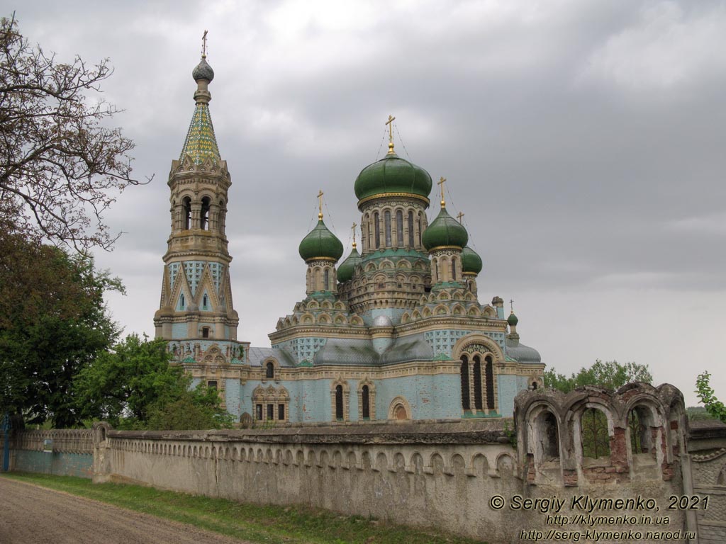 Черновицкая область, Черновицкий район. Село Белая Криница. Фото. Собор Успения Пресвятой Богородицы (Успенский собор старообрядцев), 1900-1908 годы (47°58'37"N, 25°52'60"E).