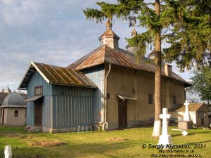 Черновицкая область, Черновицкий район. Село Лужаны. Фото. Храм Вознесения Господня /Свято-Вознесенская церковь/, 1453-1455 годы (48°21'49"N, 25°46'44"E).