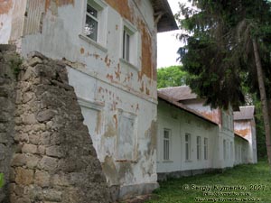 Хмельницкая область. Село Великий Жванчик. Фото. Бывший дворец Хелминских (48°45'41"N, 26°57'52"E).