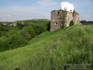 Хмельницкая область. Село Сутковцы. Фото. Сутковецкий замок (49°10'37"N, 26°55'37"E), XV-XVI века.