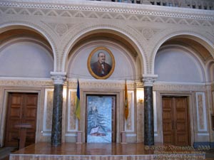 Черновцы. Бывшая Резиденция митрополитов Буковины и Далмации, «Мраморный» (Синодный) зал.