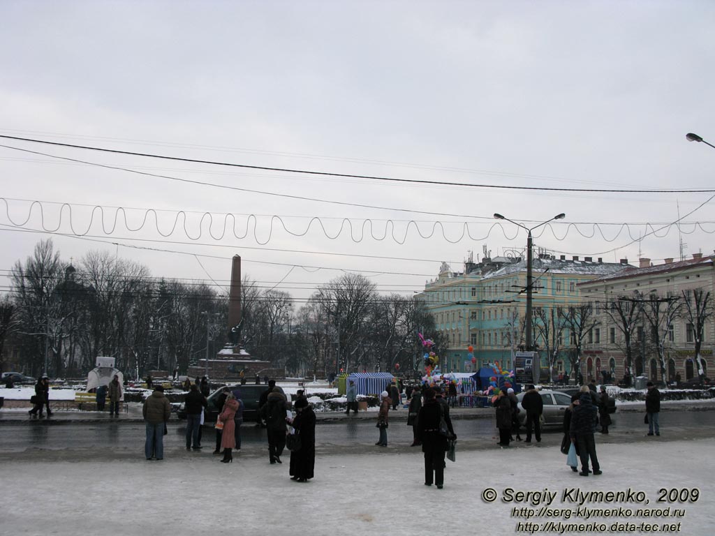 Черновцы. Соборная плошадь.