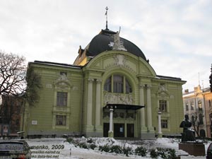 Черновцы. Музыкально-Драматический театр им. Ольги Кобылянской.