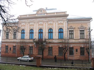 Черновцы. Украинский народный дом (ул. Украинская, 31).