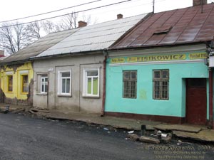 Черновцы. На улице Анри Барбюса.