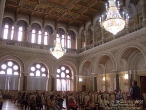 Черновцы. Фото. Бывшая Резиденция митрополитов Буковины и Далмации, «Мраморный» (Синодный) зал.