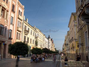 Черновцы. Фото. На улице Ольги Кобылянской.