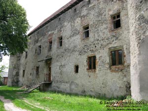 Закарпатская область. Чинадиево. Фото. Чинадиевский замок. Северо-восточный фасад.