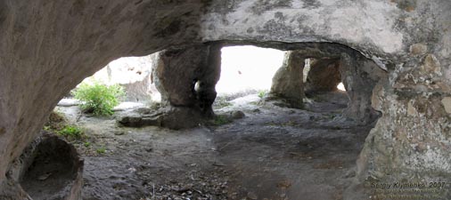 Крым. Эски-Кермен, помещение в восточных глыбах.