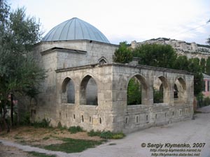Крым. Бахчисарай, Эски-Дюрбе /«старый мавзолей»/ (конец XV столетия).