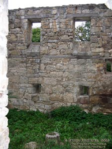 Крым. Фото. Монастырь Сурб-Хач, памятник архитектуры XIV-XVI вв. Привратницкая.