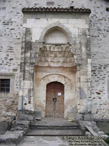 Крым. Фото. Старый Крым, мечеть хана Узбека, памятник архитектуры 1314 г. Главный вход в мечеть.
