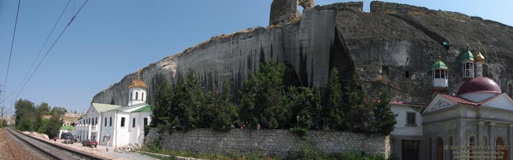 Крым. Инкерманский монастырь и монастырская гора.