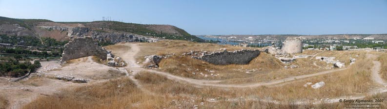 Крым. Инкерман, руины крепости Каламита (VI-XV века).