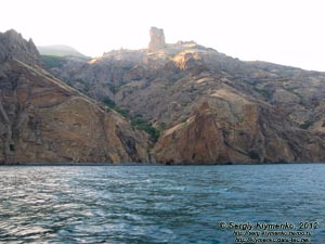 Крым. Вулканический массив Кара-Даг. Вид с моря.