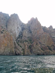 Крым. Вулканический массив Кара-Даг. Вид с моря.