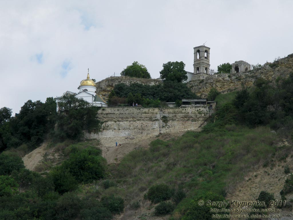 Крым. Фото. Георгиевский монастырь возле мыса Фиолент, вид с моря.