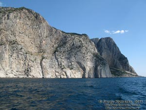 Крым. Фото. Мыс Айя. «Затерянный мир», вид с моря.
