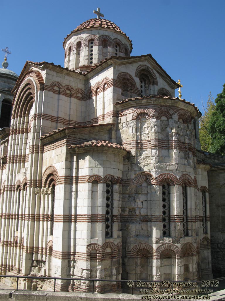Крым, Керчь. Фото. Церковь Иоанна Предтечи, VIII-XIV века.