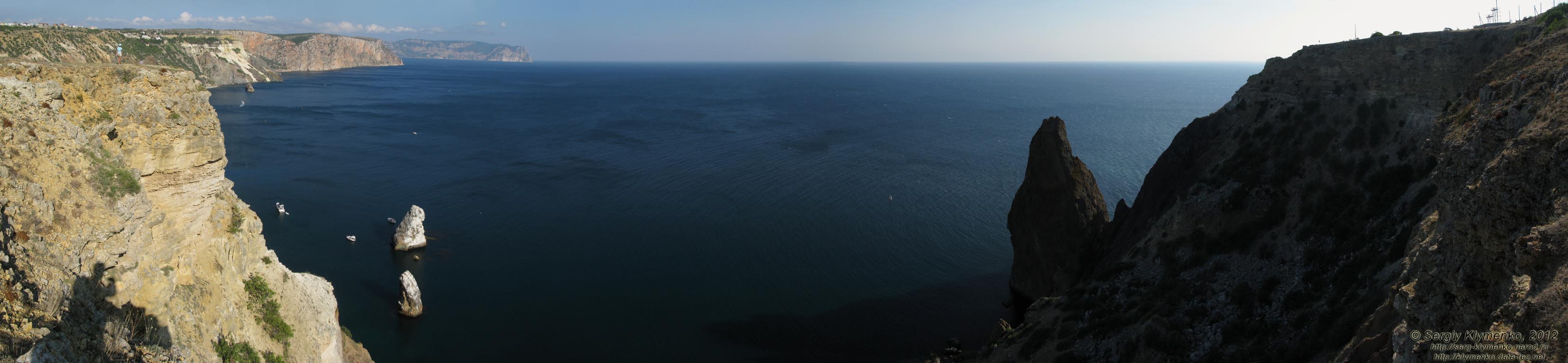 Крым. Фото. Вид на море и побережье с высоты мыса Фиолент. Панорама ~180°.