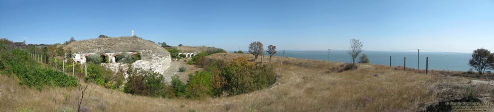 Крым, Керчь. Фото. Комплекс сооружений Керченской крепости, XIX век. Панорама ~150°.