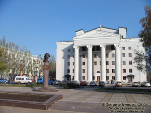 Донецк. Памятник А. С. Пушкину