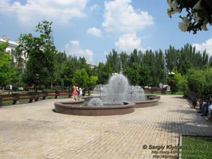 Донецк. Фонтан на бульваре Пушкина