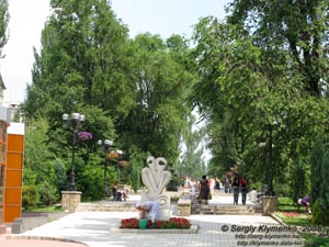 Фото Донецка. На бульваре Пушкина