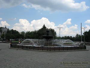 Фото Донецка. Фонтан на площади Ленина