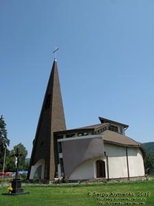 Закарпатская область. Село Долгое (Иршавский район). Фото. Римо-католический храм Сошествия Святого Духа (новый).
