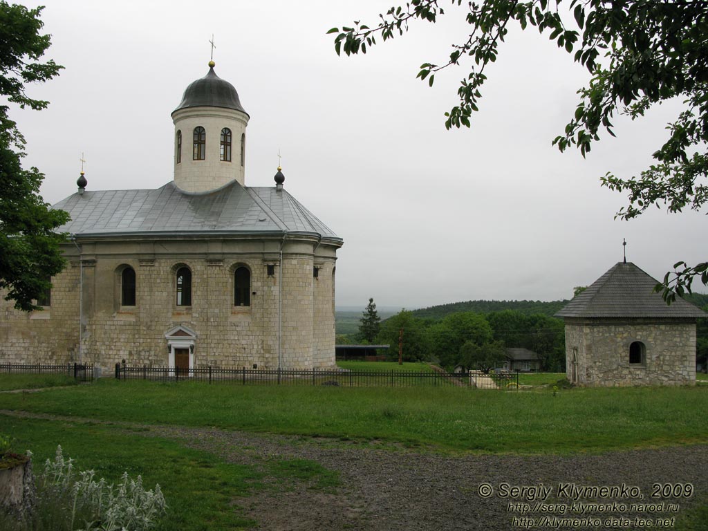 Древний Галич. Фото. Крылосская гора. Церковь Успения Пресвятой Богородицы XVI в.