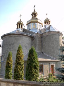 Тернопольская область, Гусятин. Фото. Церковь Святого Онуфрия (49°04'18"N, 26°12'32"E) - 
памятник архитектуры национального значения (II-я пол. XVI века - XVII век).